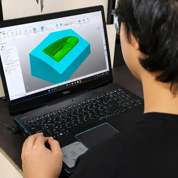 Estación de diseño CAD/CAM de moldes de inyección en VERBLEIT