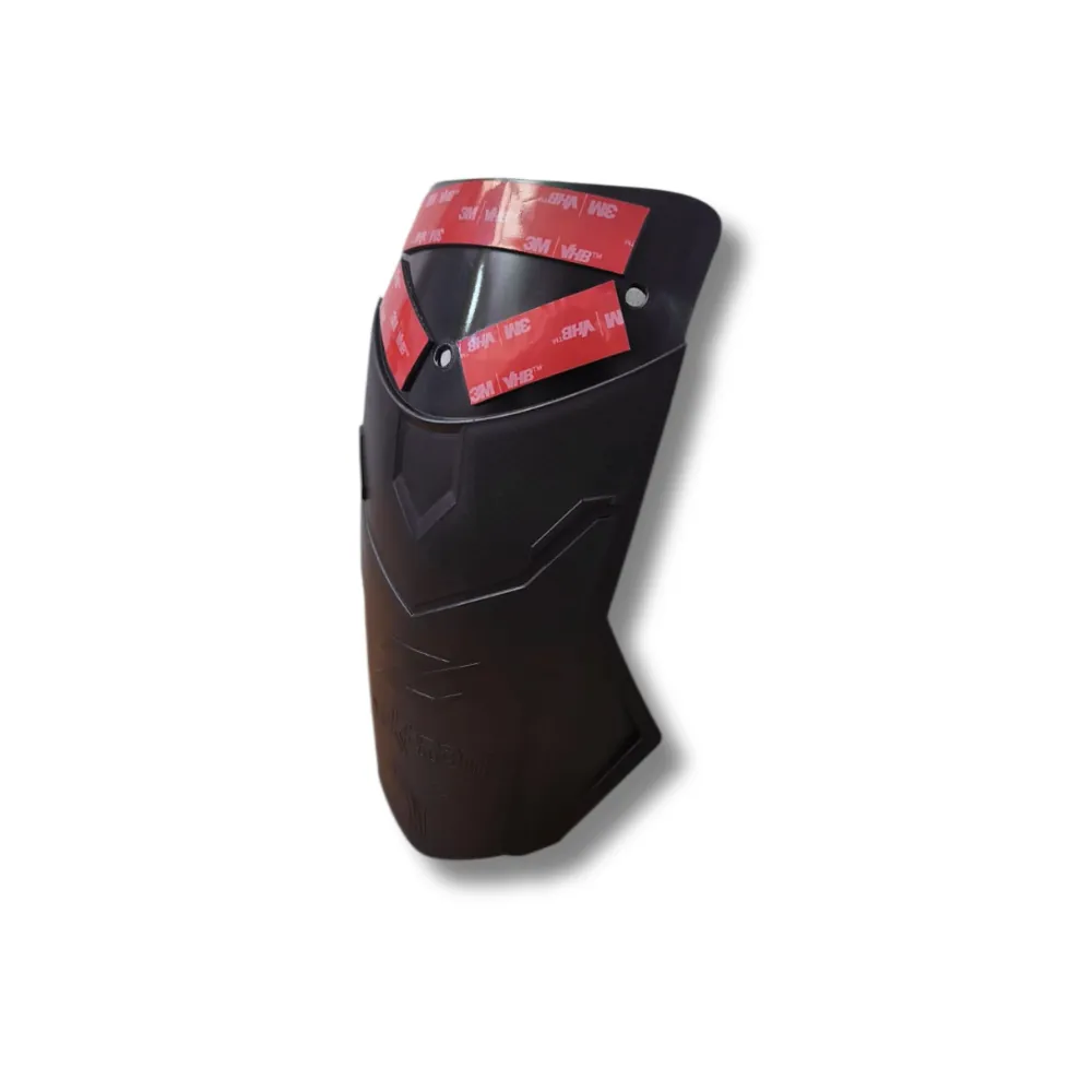 Extensor Guardabarro Delantero Suzuki Gixxer 150 - 250 color negro